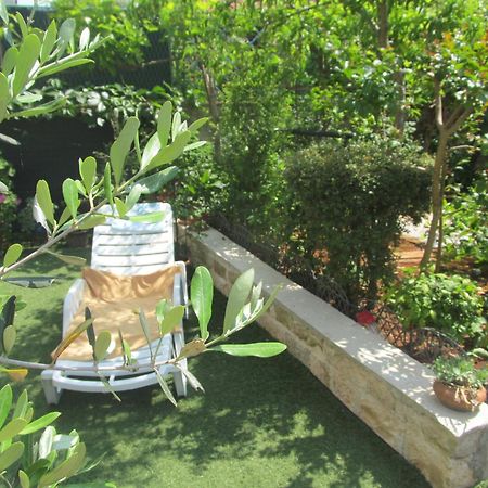 Apartment Artusi Pula Luaran gambar