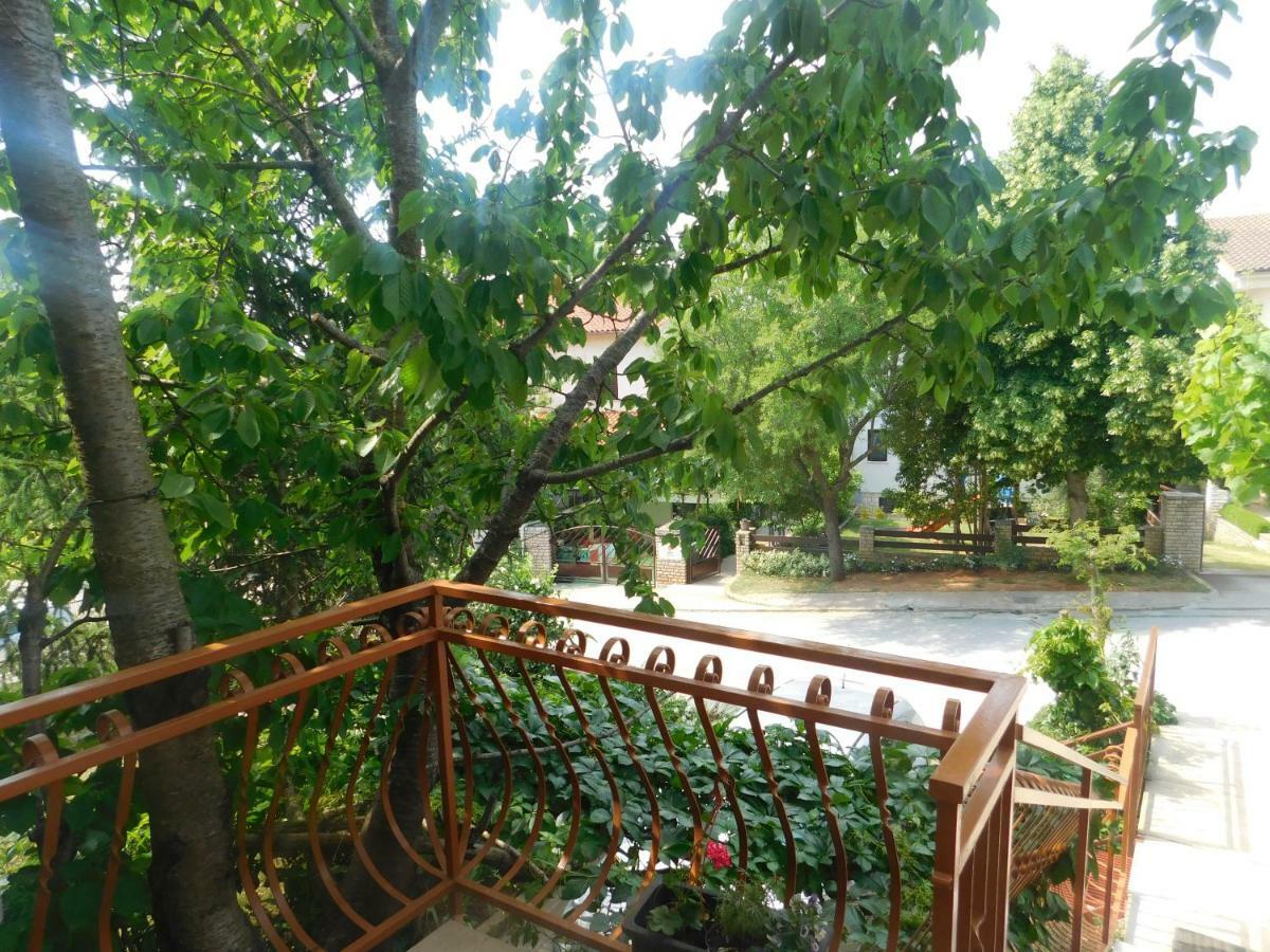 Apartment Artusi Pula Luaran gambar