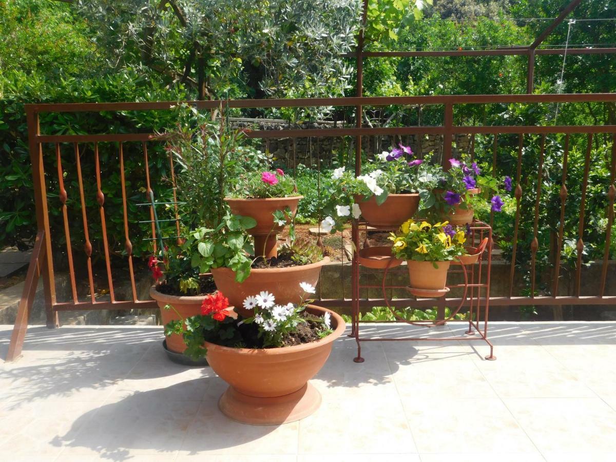 Apartment Artusi Pula Luaran gambar