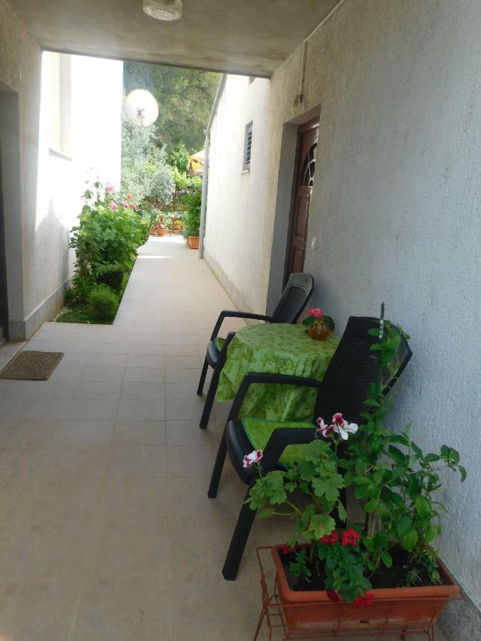 Apartment Artusi Pula Luaran gambar